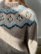 Load image into Gallery viewer, Deima&#39;s scandi sweater - knitting pattern (dansk)
