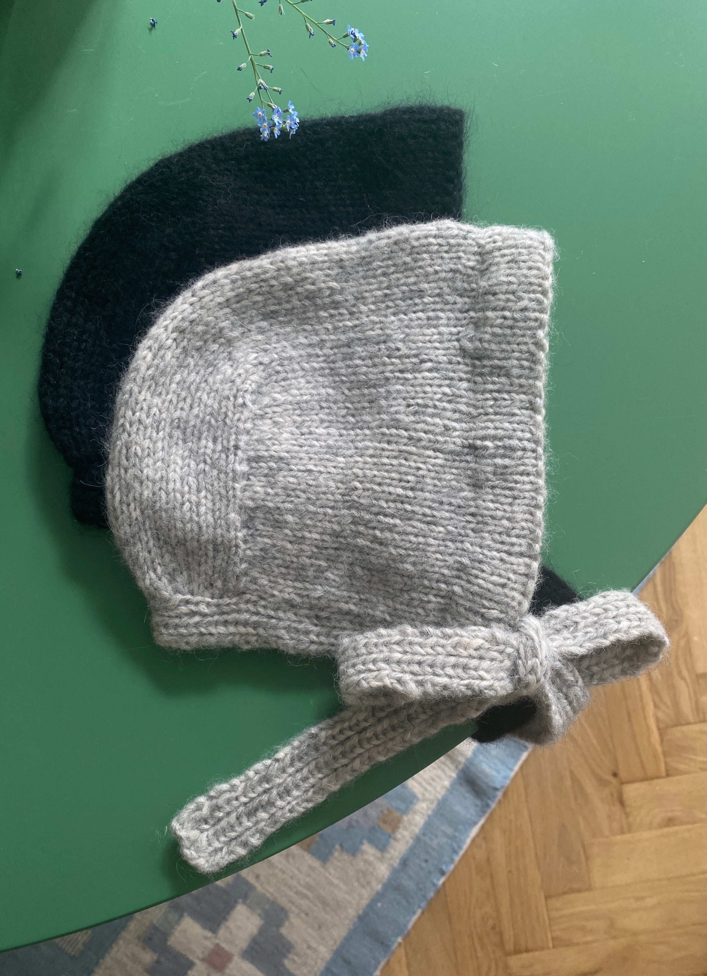 Bow Tie Bonnet