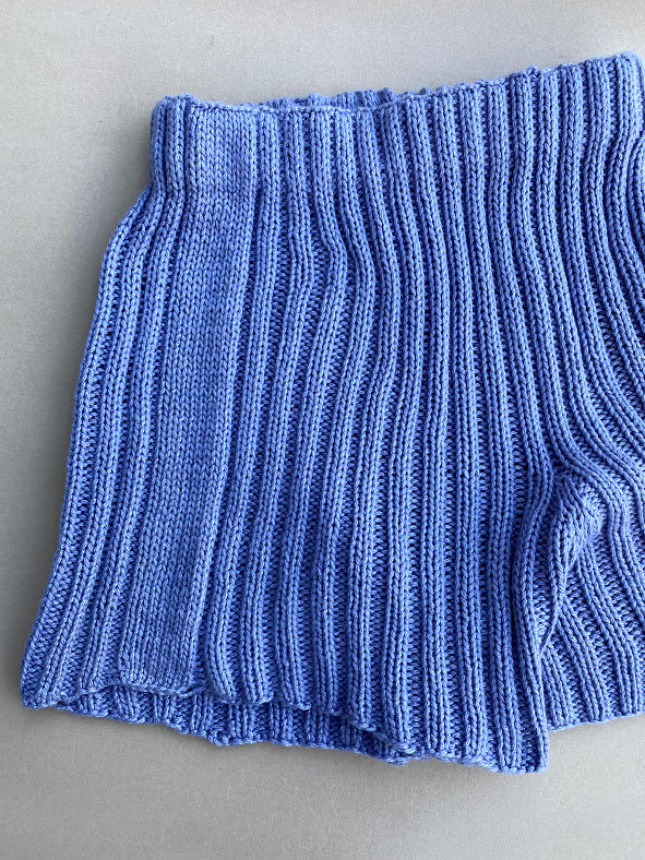Deima's sporty shorts pattern - knitting pattern (english)
