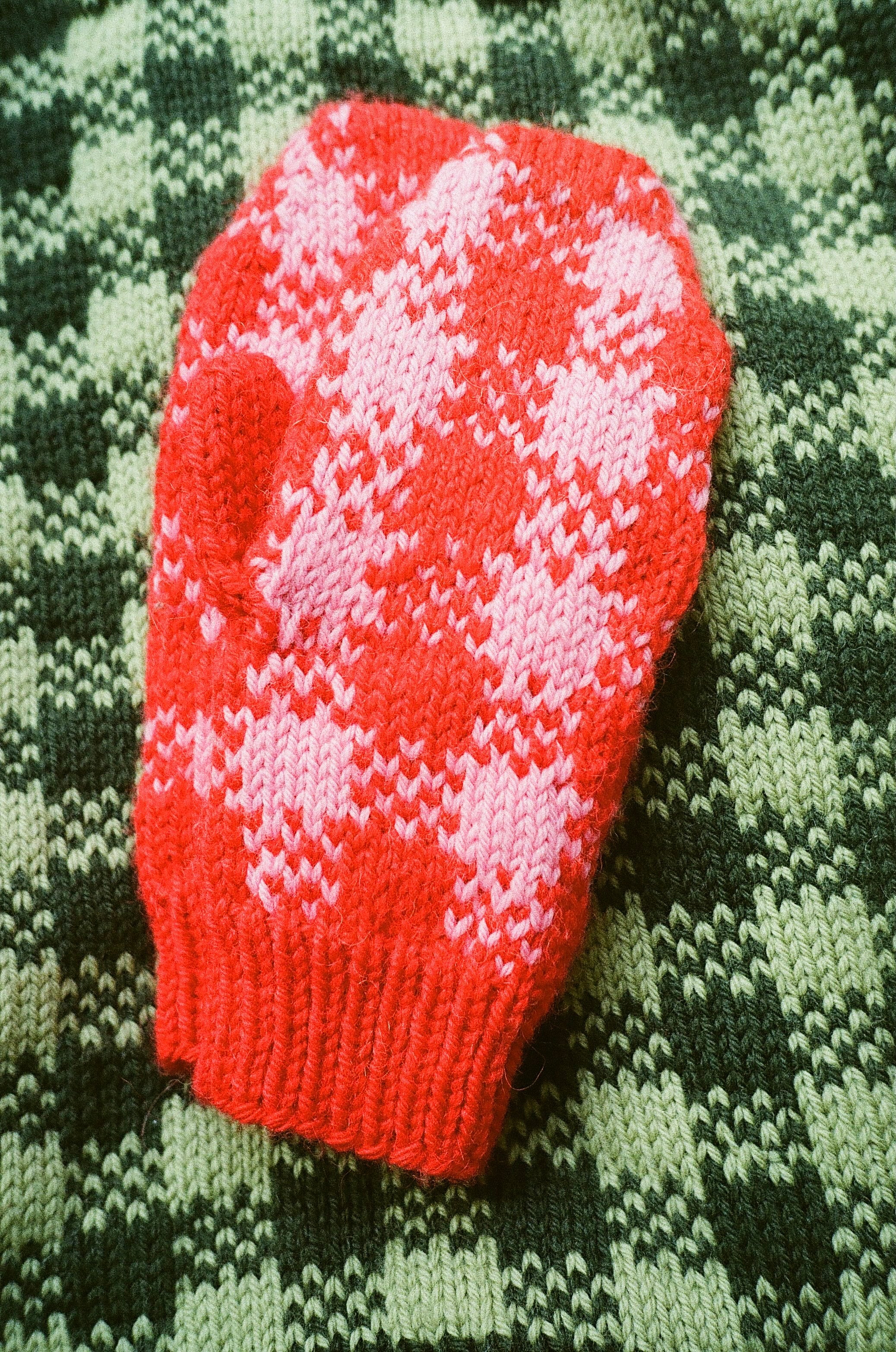 Check Mittens