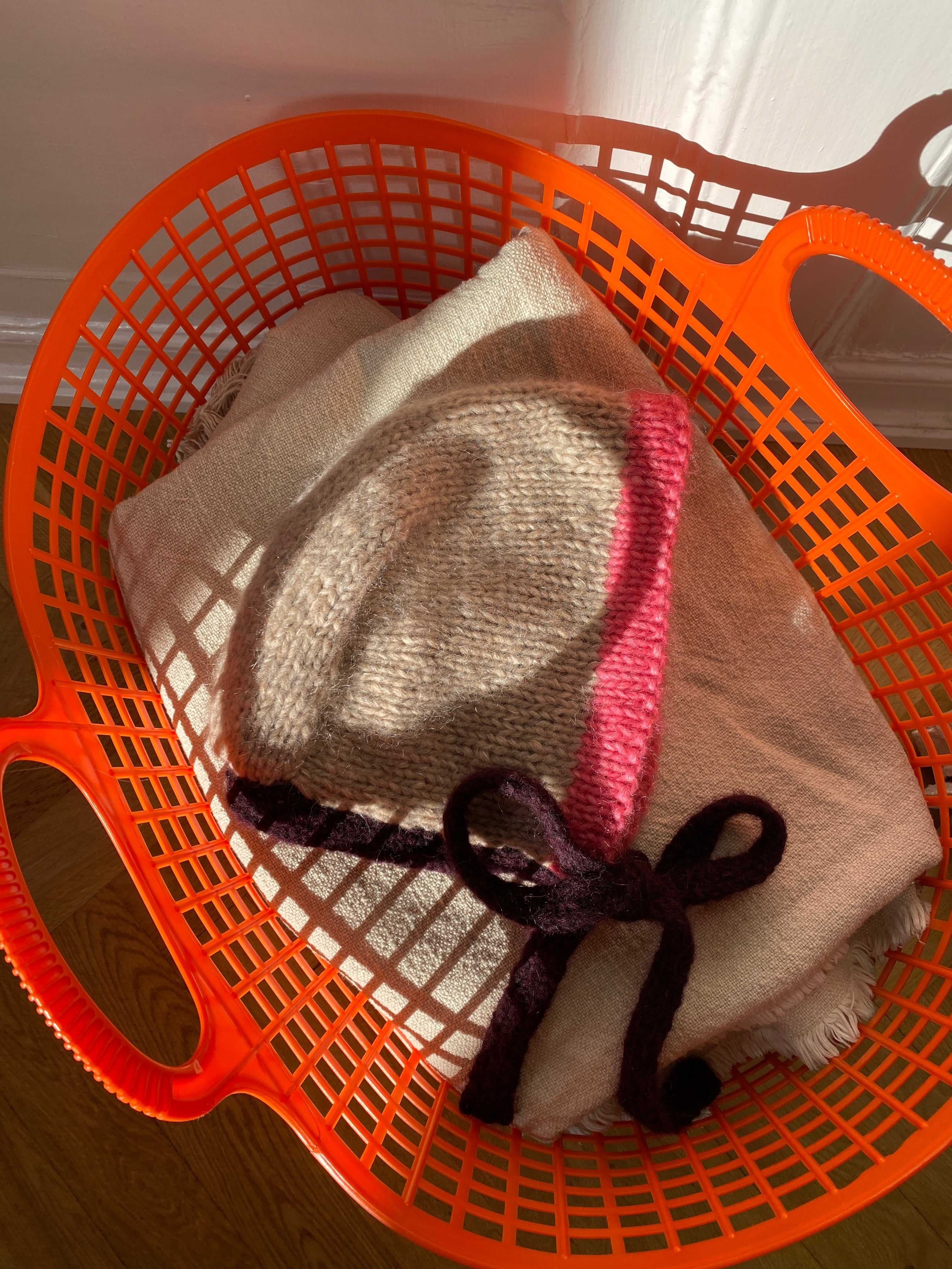 Bow Tie Bonnet